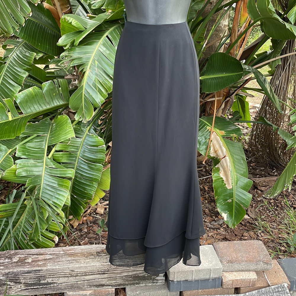 Adrianna Papel trumpet mid axi skirt